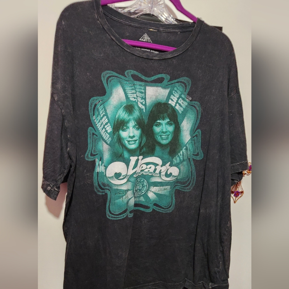 Heart Band Tee